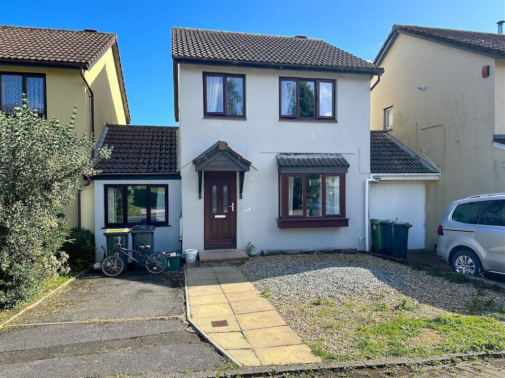 Bakers View, Newton Abbot TQ12 4 bed detached house £315,000