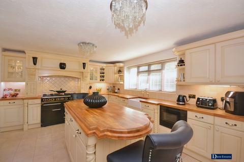 5 bedroom detached house for sale, Fordyce Close, Emerson Park, Hornchurch, RM11