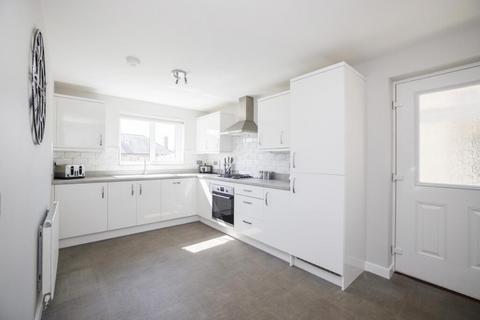 4 bedroom detached house for sale - 43 Peastonhall Drive, Gorebridge, EH23 4RR