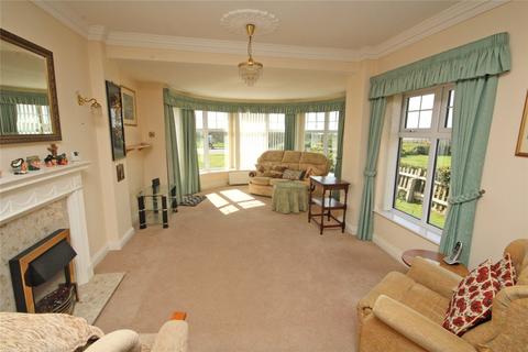 2 bedroom apartment for sale, Marine Drive, Barton on Sea, New Milton, Hampshire, BH25