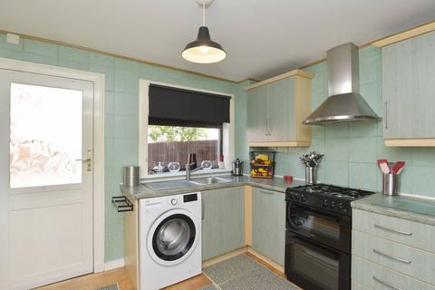 27 Durar Drive, Edinburgh, EH4 7HW