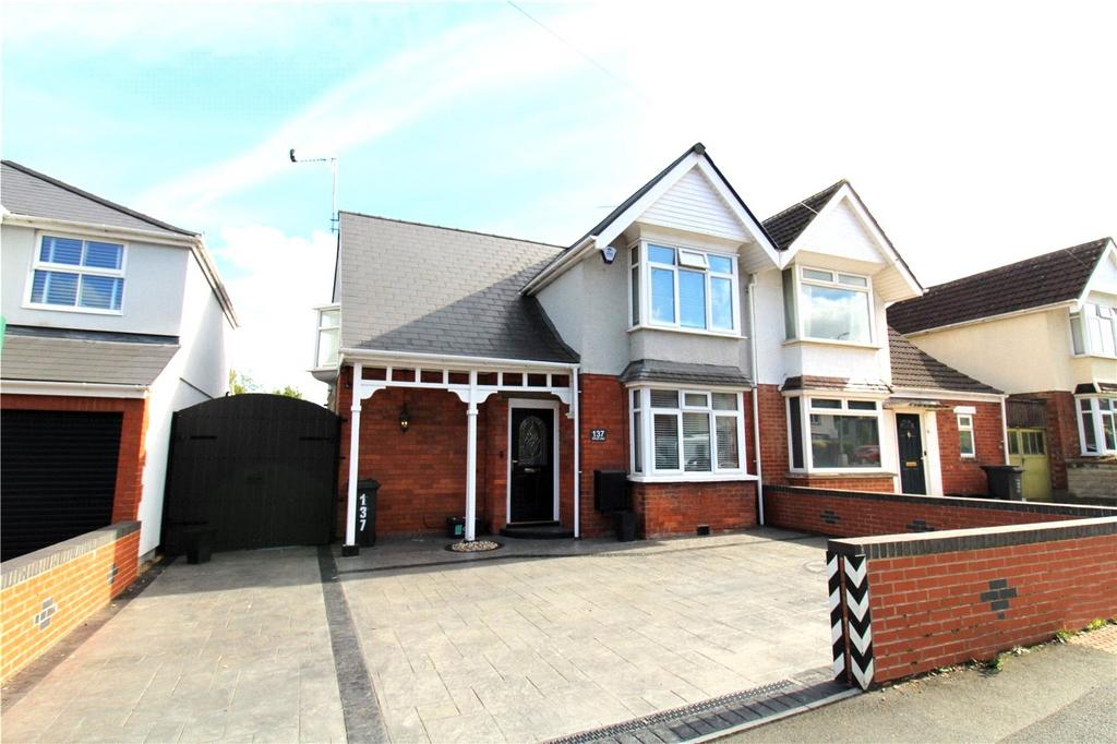 Drove Road, Old Town, Swindon, Wiltshire, SN1 2 bed semidetached house