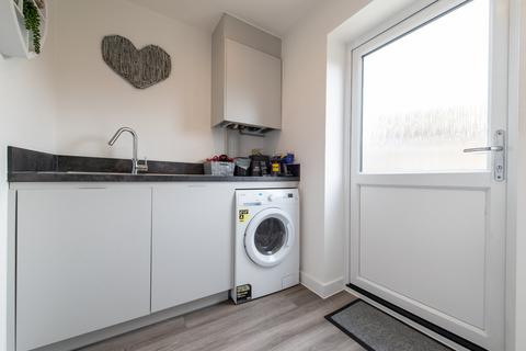 237 Springhead Parkway, Northfleet, Gravesend, DA11 8JJ