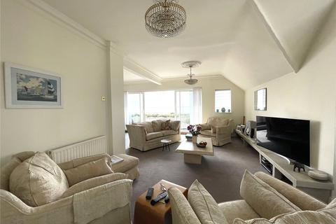 21 Chalkwell Esplanade, Westcliff-on-sea, SS0 8JQ