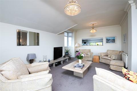 21 Chalkwell Esplanade, Westcliff-on-sea, SS0 8JQ
