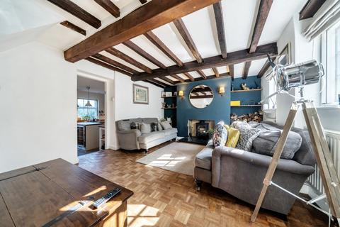 112 The Street, Puttenham, Guildford, GU3 1AU