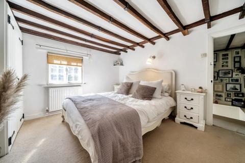 112 The Street, Puttenham, Guildford, GU3 1AU