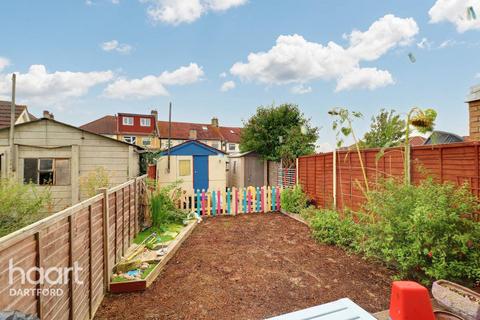 8 Kingsridge Gardens, Dartford, DA1 3AB