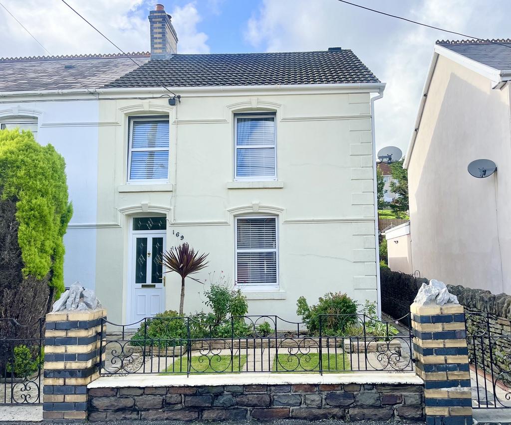 Swansea Road, Trebanos, Pontardawe, Swansea. 3 bed end of terrace house