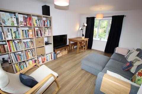 12 Tennyson Close, Penistone, Sheffield, S36 6GY