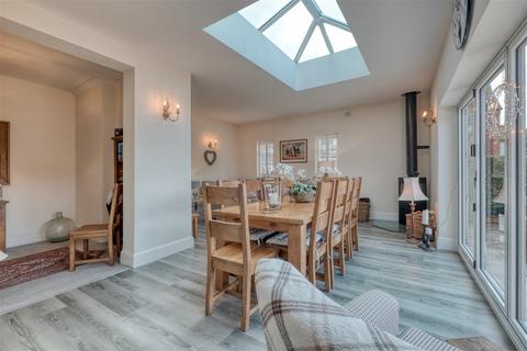 1130 Evesham Road, Astwood Bank, Redditch, B96 6EA