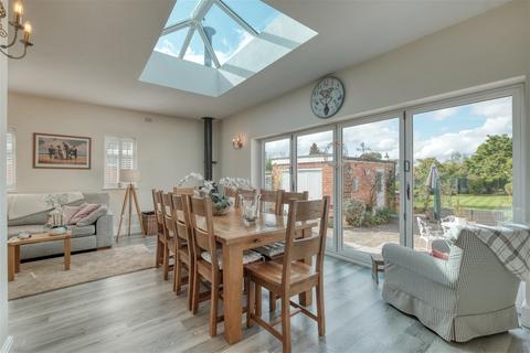 1130 Evesham Road, Astwood Bank, Redditch, B96 6EA