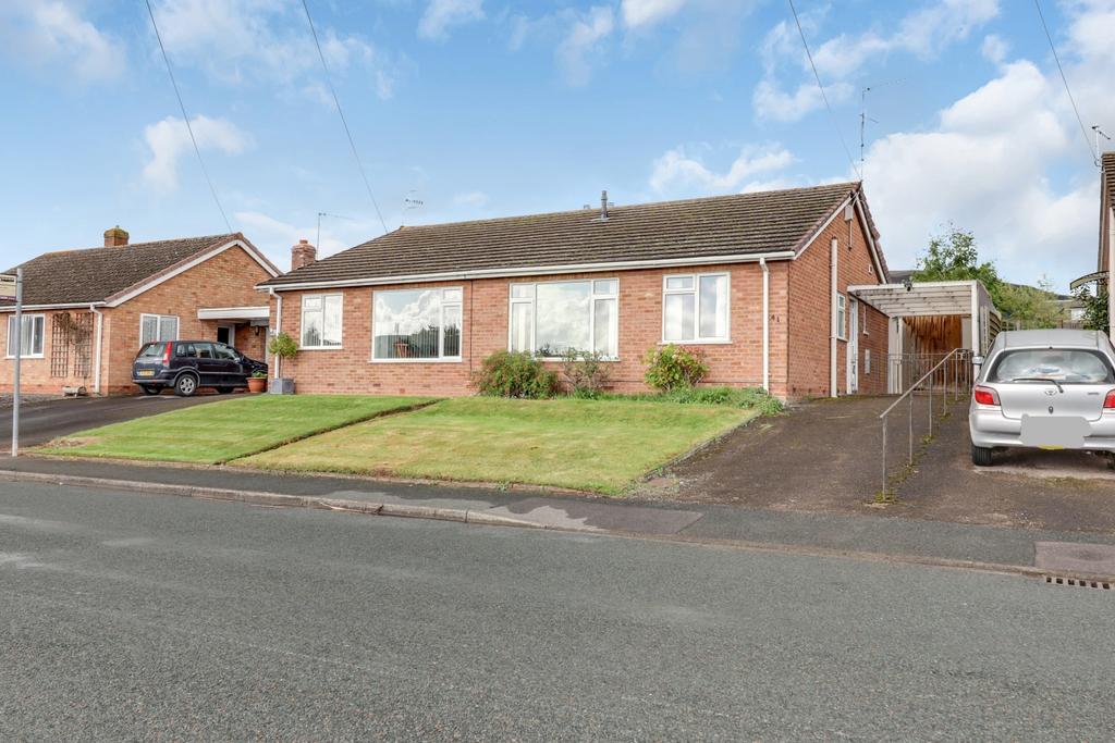 Bredon Grove, Malvern, WR14 2 bed semidetached bungalow for sale £