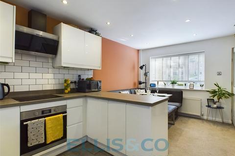 20 Alder Close, Tunbridge Wells, TN4 9YE