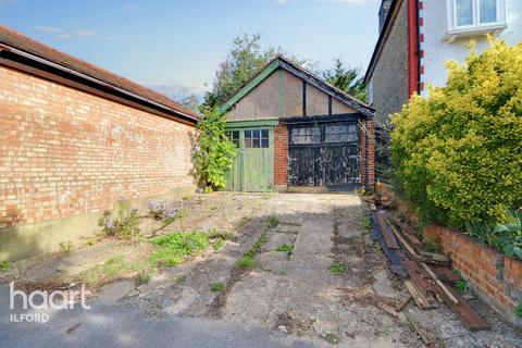 5 Worcester Gardens, Ilford, IG1 3NP