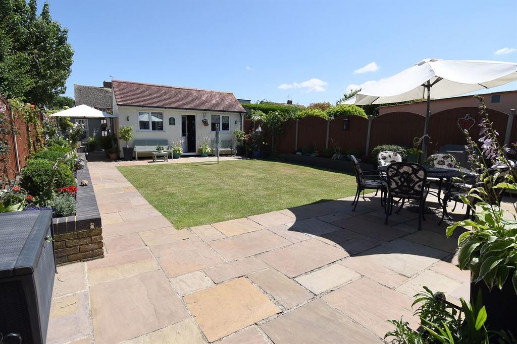 Kemp Road, Tankerton, Whitstable 4 bed detached bungalow for sale £