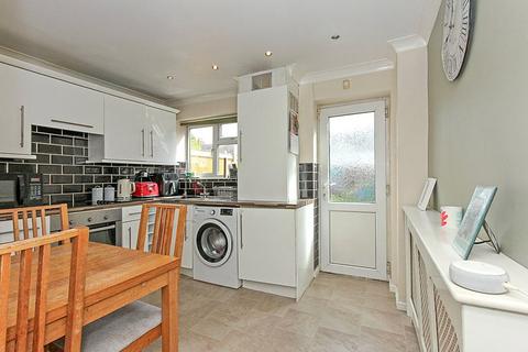 24 Periwinkle Close, Sittingbourne, ME10 2JT