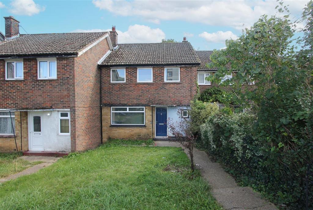 Westcott Close, New Addington 3 bed terraced house £1,700 pcm (£392 pw)