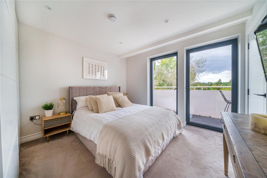 Main Bedroom