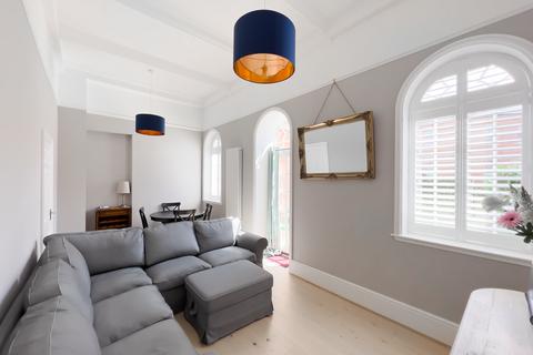 1 Dartington Walk, Exminster, Exeter, EX6 8TN