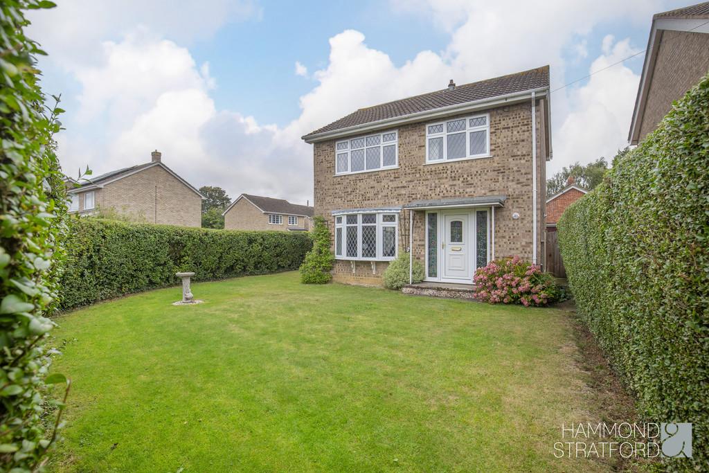 Mill Road, Hethersett 3 bed detached house for sale £300,000