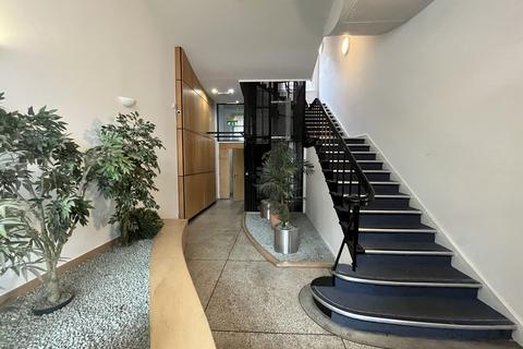 1 bedroom apartment to rent, Vassalli House, Central Road