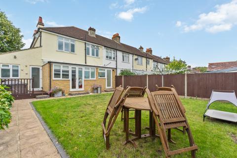 1 Guildford Way, Wallington, SM6 8NS
