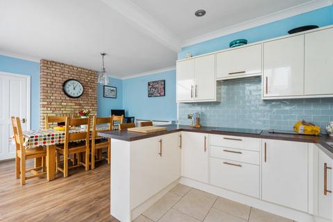 1 Guildford Way, Wallington, SM6 8NS