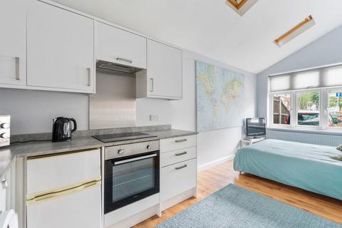 1 Guildford Way, Wallington, SM6 8NS