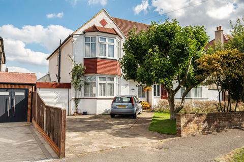 Meadow Road, Sutton