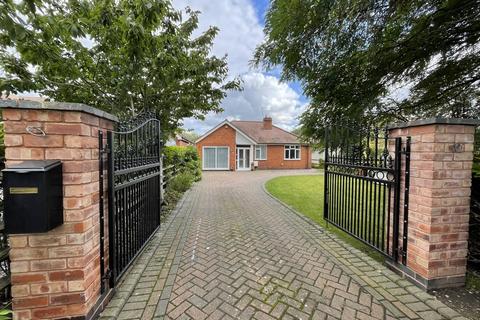 26 Craythorne Road, Stretton, Burton-on-trent, DE13 0BA