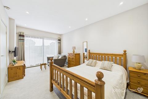26 Craythorne Road, Stretton, Burton-on-trent, DE13 0BA