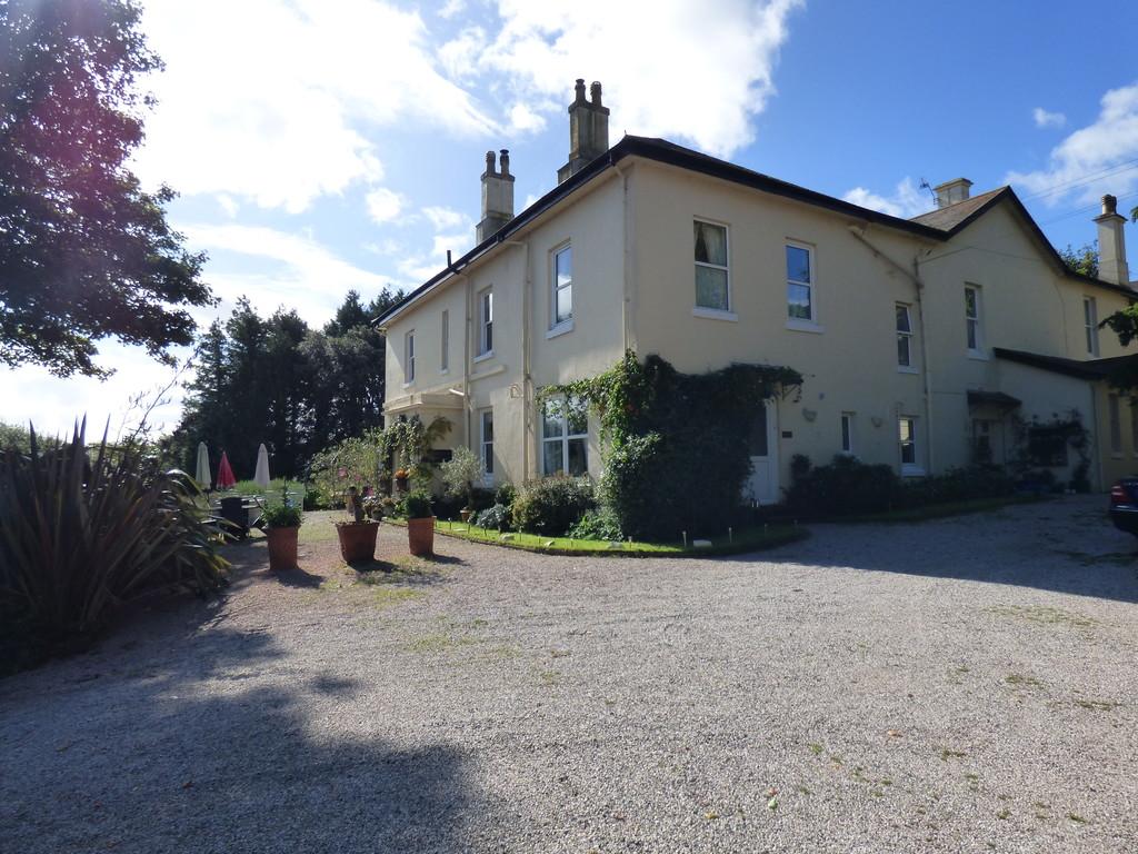 Bowden House, Teignmouth Road 1 bed apartment to rent £850 pcm (£196 pw)