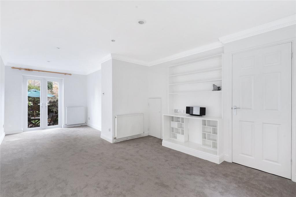 Timber Pond Road, London 2 bed terraced house £2,300 pcm (£531 pw)