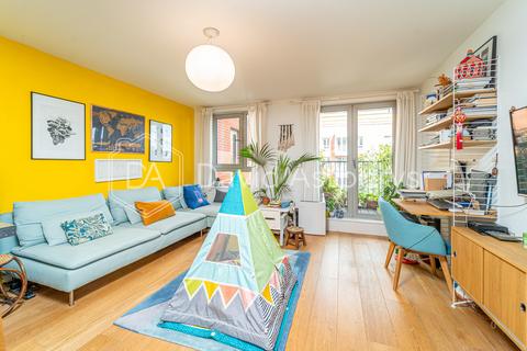 Eden Grove, Holloway