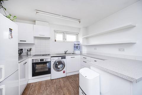 1 bedroom flat for sale, Pembury Place, Hackney, London, E5