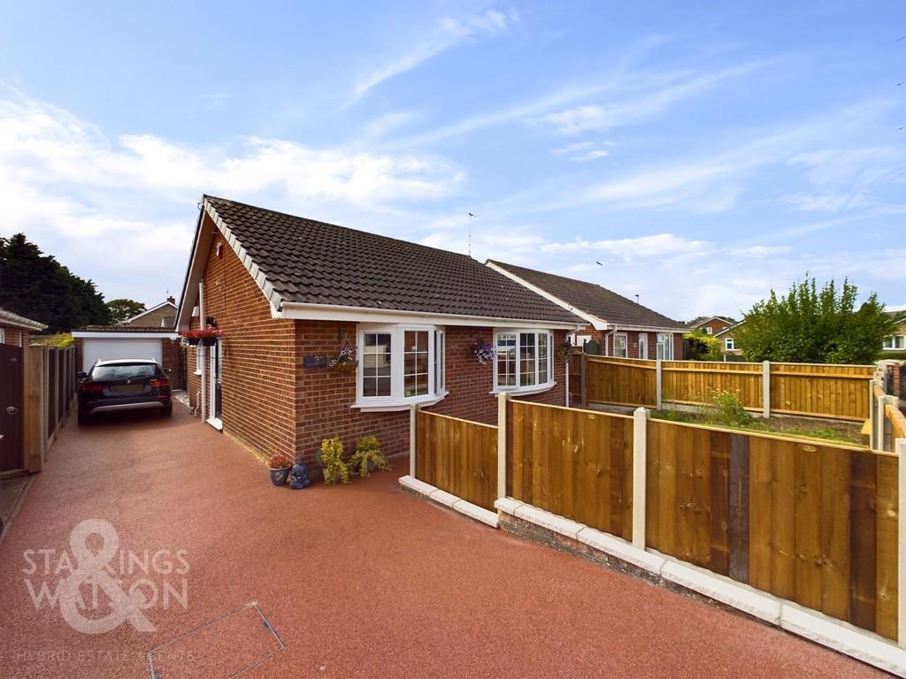 Selwyn Drive, Belton, Great Yarmouth 2 bed detached bungalow for sale