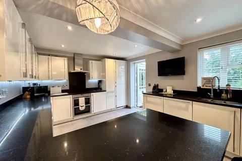 17 Thistlefield Close, Bexley, DA5 3GJ
