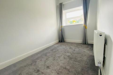 3 bedroom house to rent, Pot House Lane, Stocksbridge, Sheffield, South Yorkshire, S36