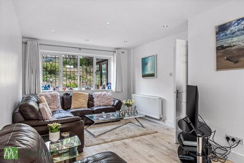 49 Chapelfields, Stanstead Abbotts, Ware, SG12 8HZ
