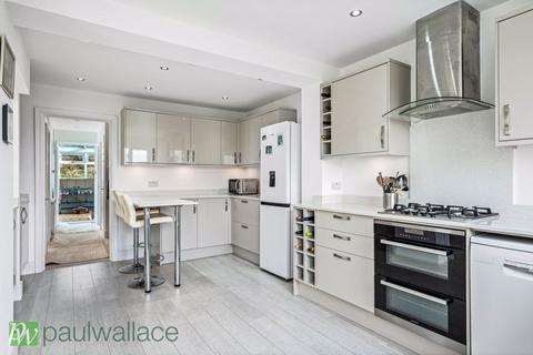 49 Chapelfields, Stanstead Abbotts, Ware, SG12 8HZ
