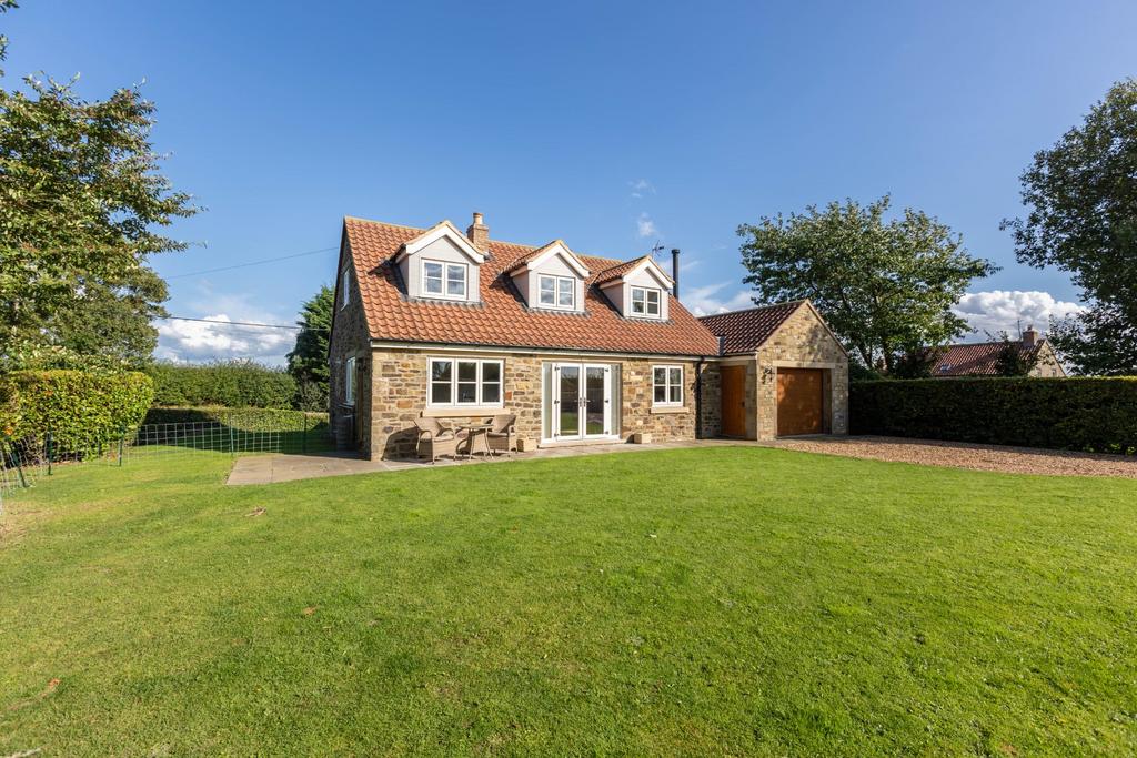 Back Lane, Wombleton YO62 3 bed house for sale £470,000