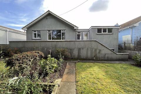 2 Gloweth View, Truro, TR1 3JZ