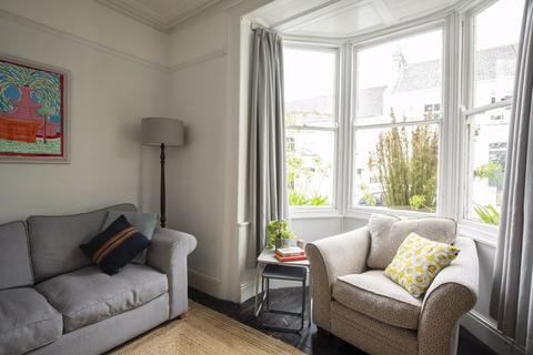 10 Harrison Terrace, Truro, TR1 3EN