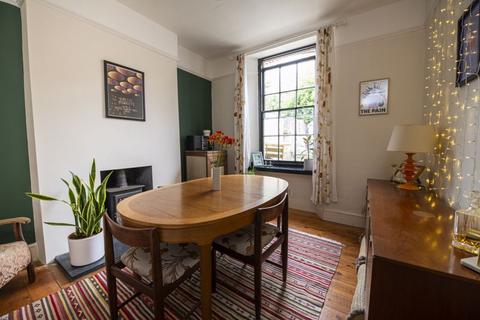 10 Harrison Terrace, Truro, TR1 3EN