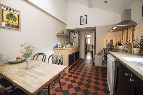 10 Harrison Terrace, Truro, TR1 3EN