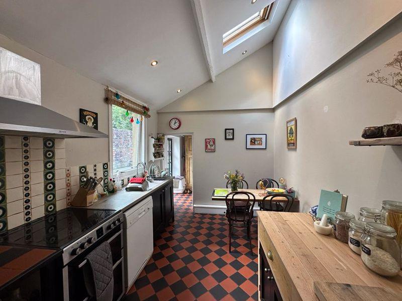 Kitchen /breakfast