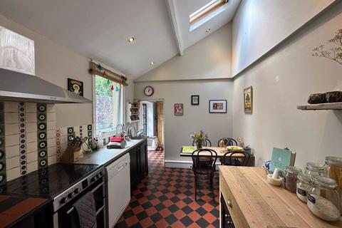 10 Harrison Terrace, Truro, TR1 3EN
