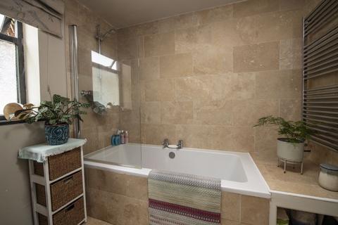 10 Harrison Terrace, Truro, TR1 3EN
