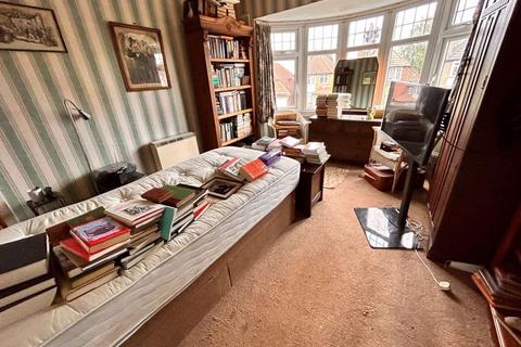 34 Moss Drive, Sutton Coldfield, B72 1JQ